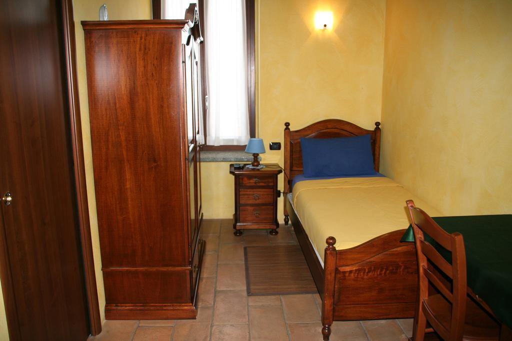Agriturismo Cascina La Palazzina Albairate Pokój zdjęcie